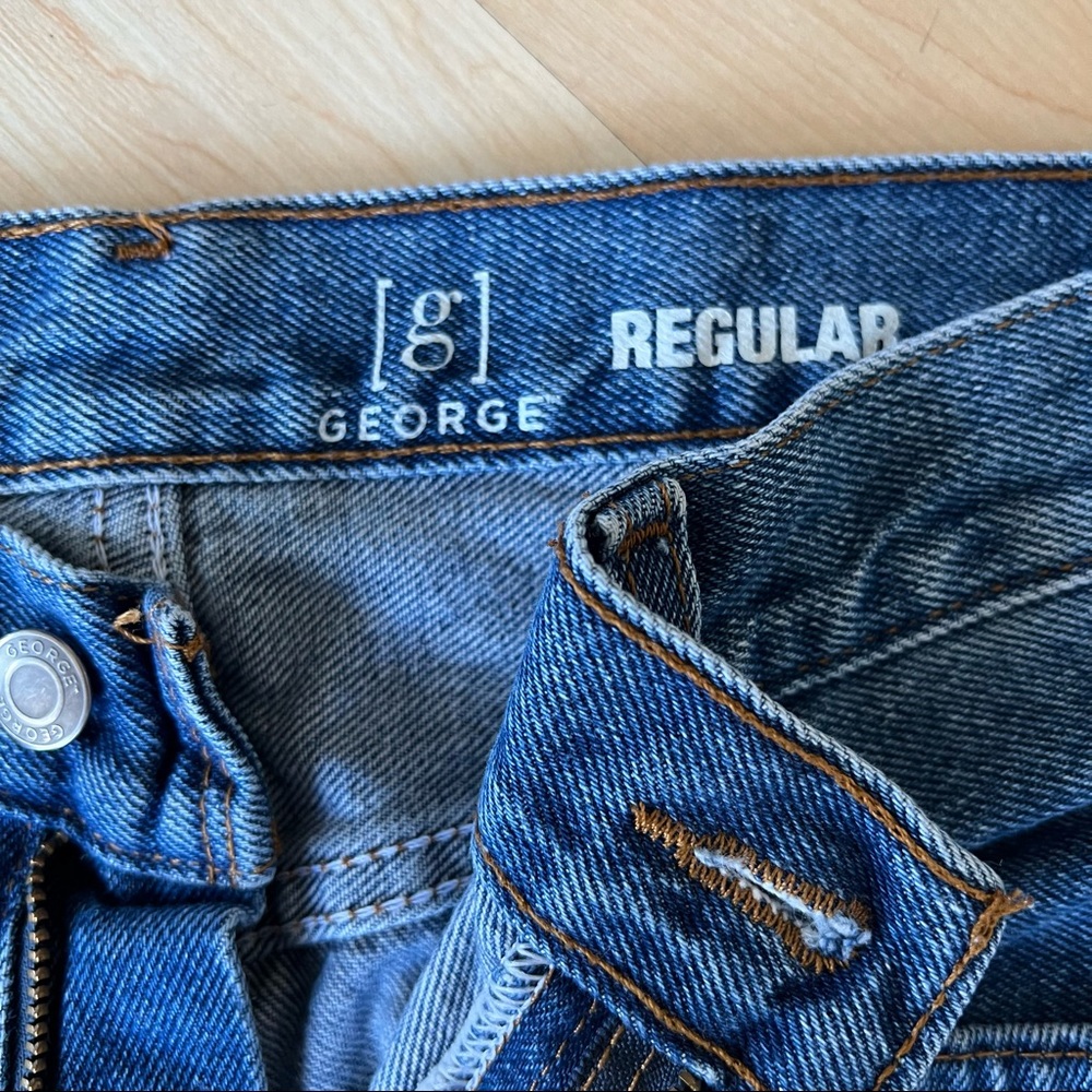 George Jeans - Picture 4 of 5